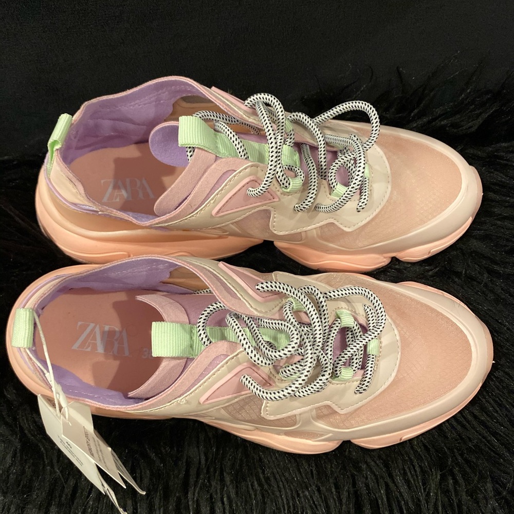 BRAND NEW Girls Sneakers!! NWT